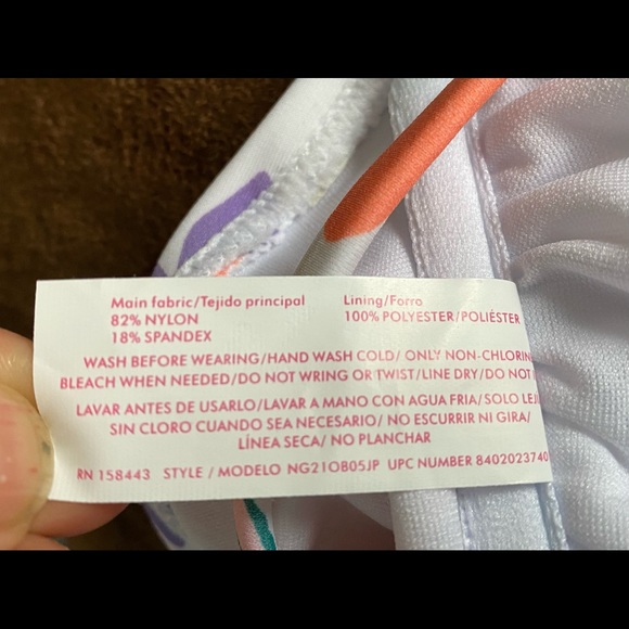 Juniors Cut-out convertible swimsuit - Picture 5 of 5